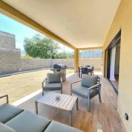 De Luxe Pour 4 Personnes A 100 Metres De La Villa