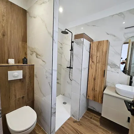 De Luxe Pour 4 Personnes A 100 Metres De La Villa